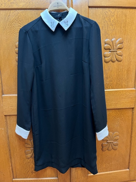 Victoria Beckham — “Clever Bunny” Dress — Medium — Black/White - Picture 4 of 9